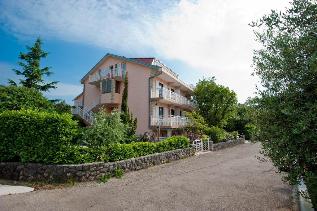 Apartments And Rooms ニヴィーチェ 部屋 写真